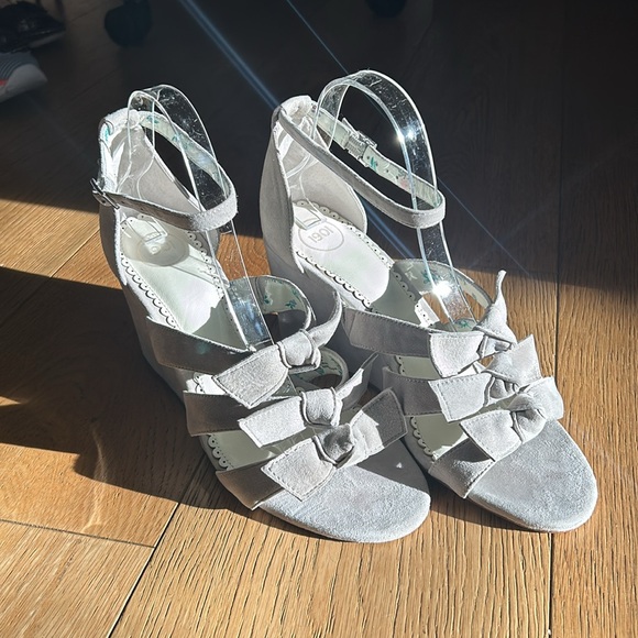 SIZE 9 / Shoes / Wedge / Cream - Picture 4 of 5